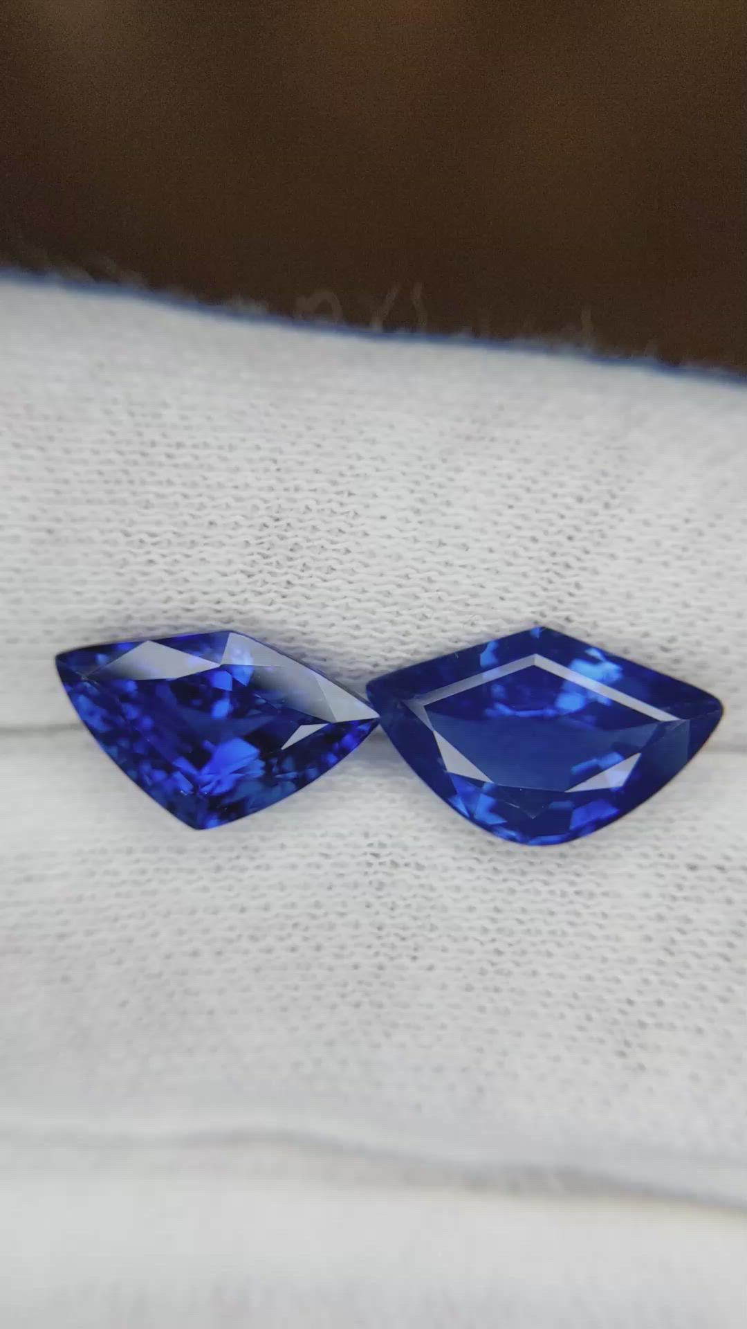 8.31 Ct.Tw.Total Carat Weight Blue Sapphire Pair from Ceylon (Sri Lanka) Size Video