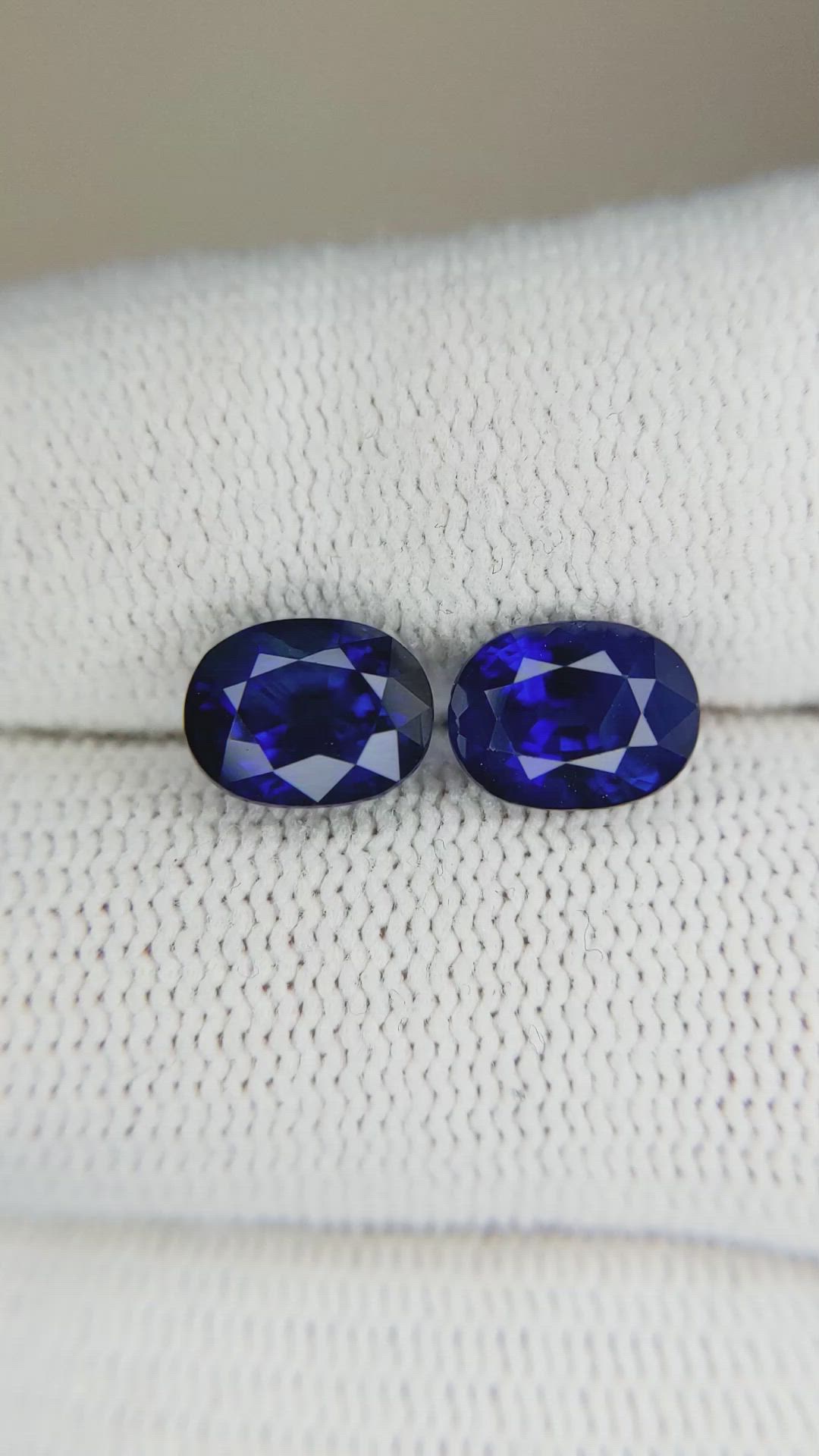 4.70 Ct.Tw.Total Carat Weight Blue Sapphire Pair from Ceylon (Sri Lanka) Size Video