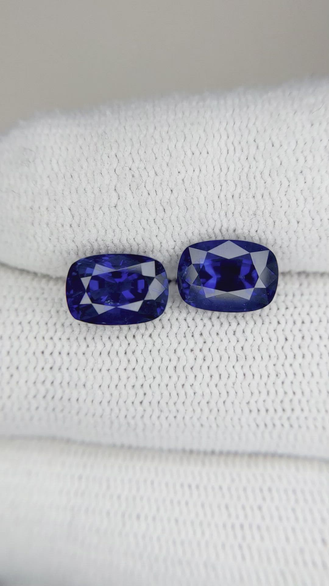 5.24 Ct.Tw.Total Carat Weight Blue Sapphire Pair from Ceylon (Sri Lanka) Size Video