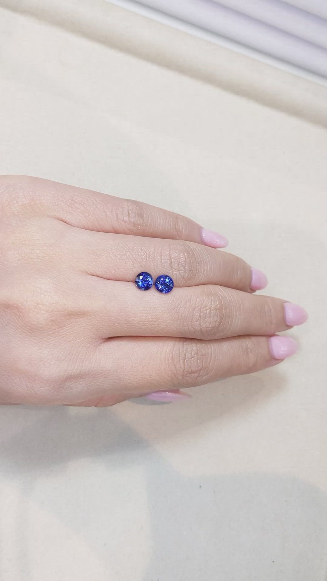 1.87&nbsp;Ct.Tw.Total Carat Weight Blue Sapphire Pair from Ceylon (Sri Lanka) Size Video