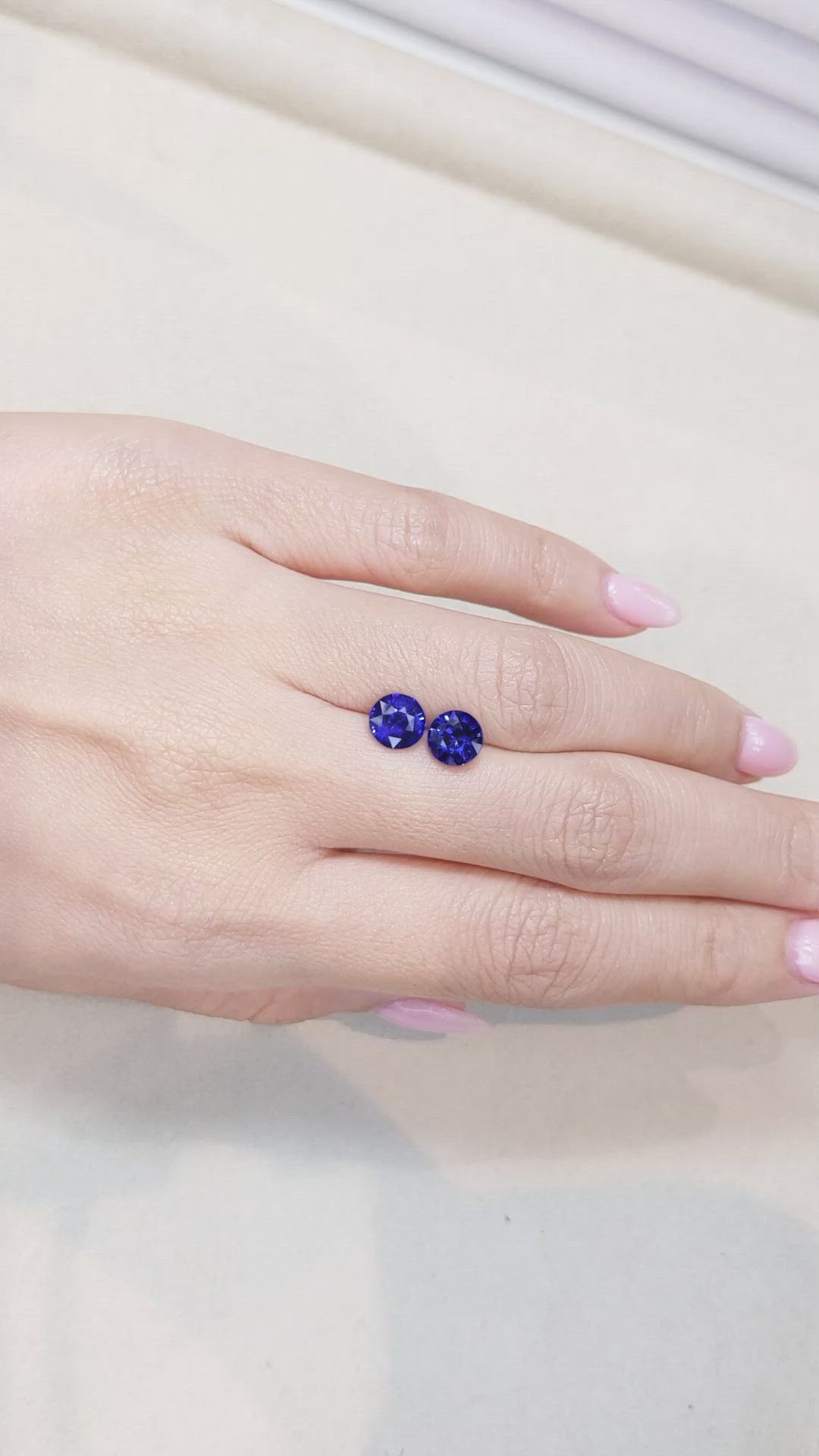 3.23&nbsp;Ct.Tw.Total Carat Weight Blue Sapphire Pair from Ceylon (Sri Lanka) Size Video