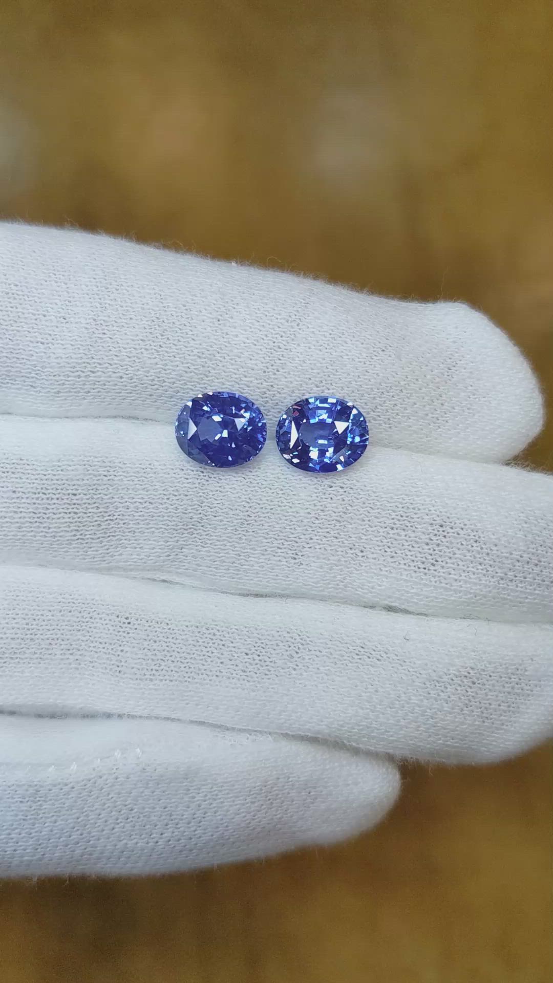 5.49&nbsp;Ct.Tw.Total Carat Weight Blue Sapphire Pair from Ceylon (Sri Lanka) Size Video