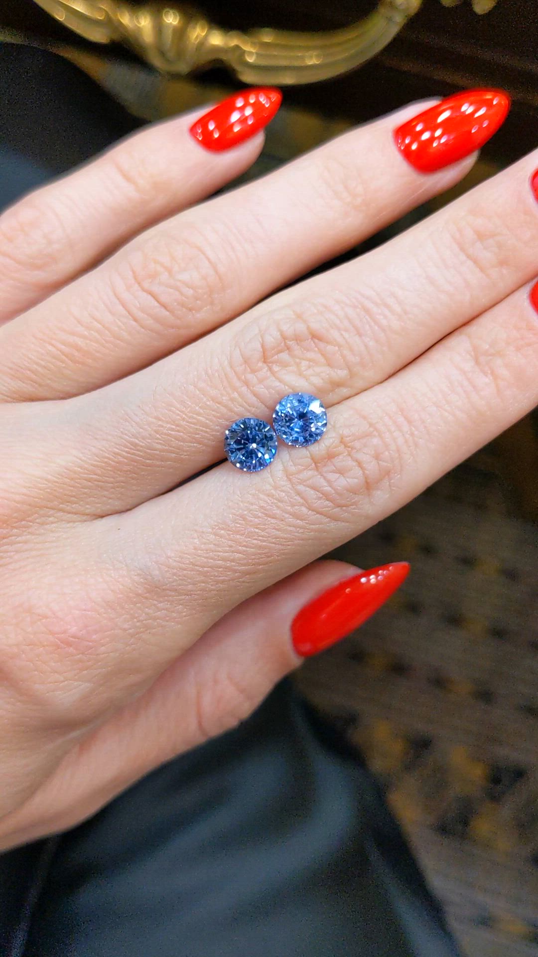 3.21&nbsp;Ct.Tw.Total Carat Weight Blue Sapphire Pair from Ceylon (Sri Lanka) Size Video