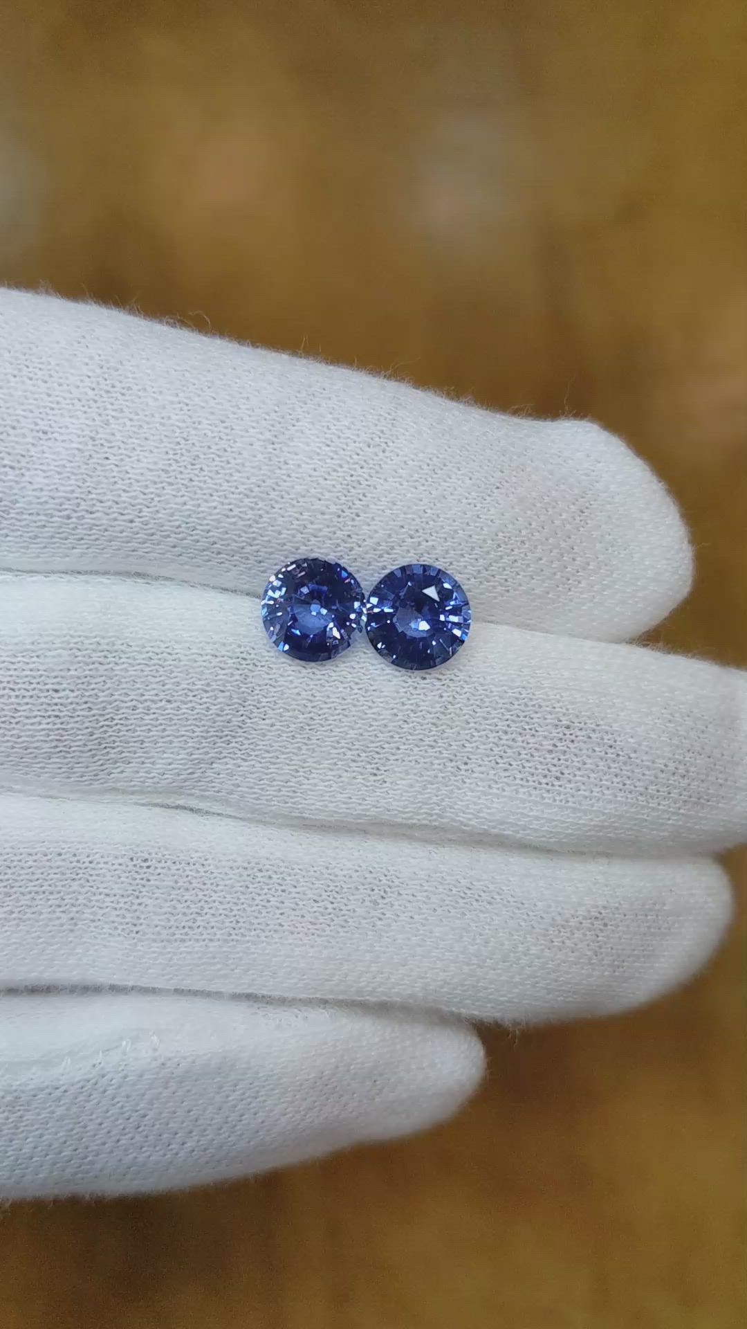 3.59&nbsp;Ct.Tw.Total Carat Weight Blue Sapphire Pair from Ceylon (Sri Lanka) Size Video