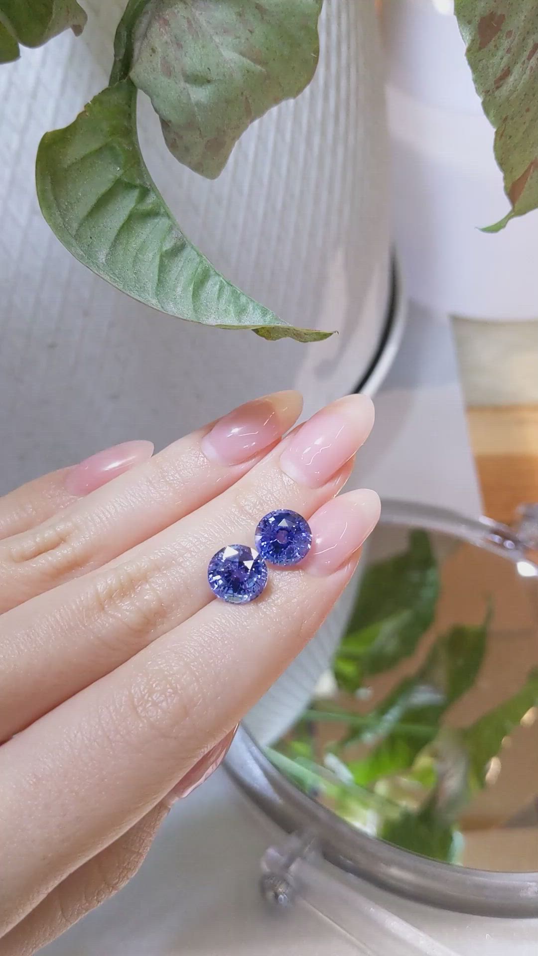 10.12&nbsp;Ct.Tw.Total Carat Weight Blue Sapphire Pair from Ceylon (Sri Lanka) Size Video