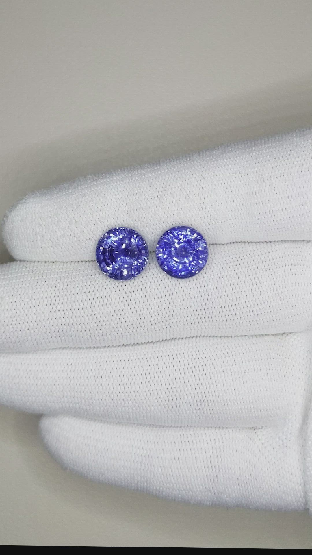 10.12&nbsp;Ct.Tw.Total Carat Weight Blue Sapphire Pair from Ceylon (Sri Lanka) Size Video