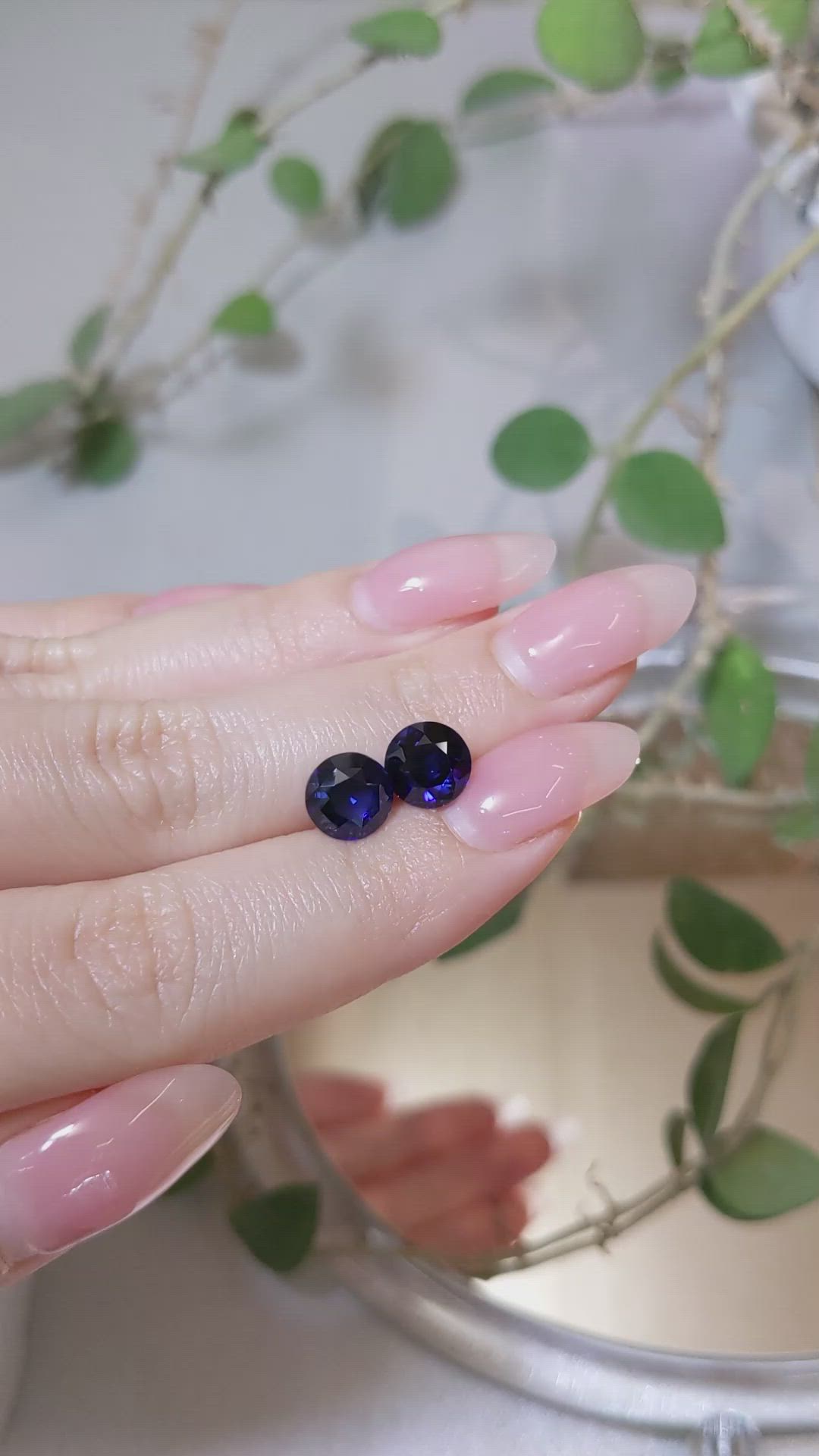 5.04&nbsp;Ct.Tw.Total Carat Weight Blue Sapphire Pair from Ceylon (Sri Lanka) Size Video