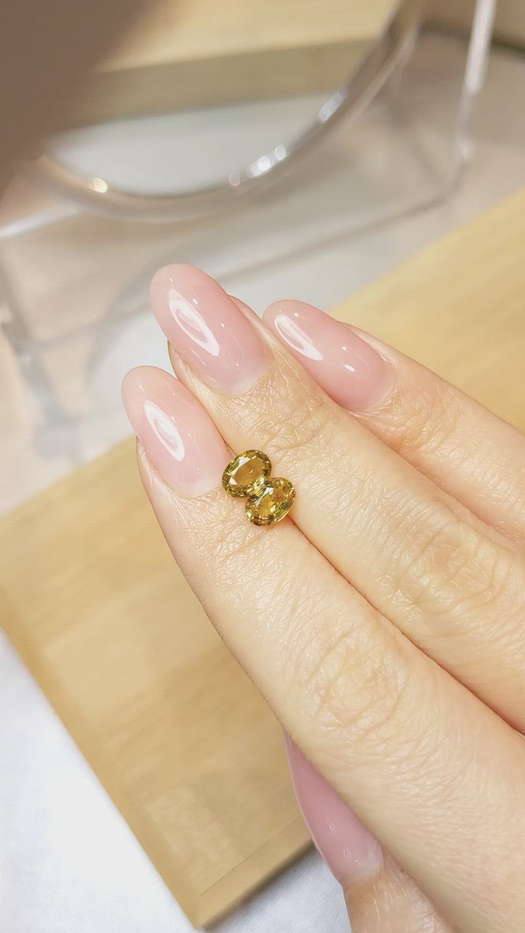 1.67&nbsp;Ct.Tw.Total Carat Weight Yellowish Brown Sapphire Pair from Ceylon (Sri Lanka) Size Video