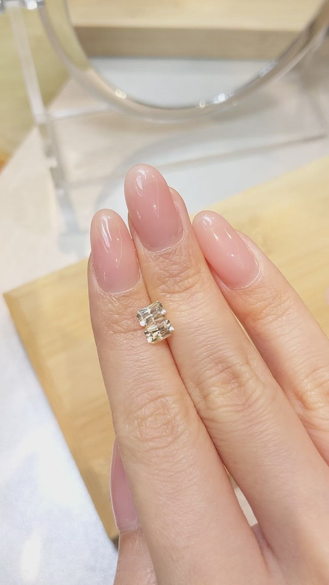 1.47&nbsp;Ct.Tw.Total Carat Weight Yellow Sapphire Pair from Ceylon (Sri Lanka) Size Video