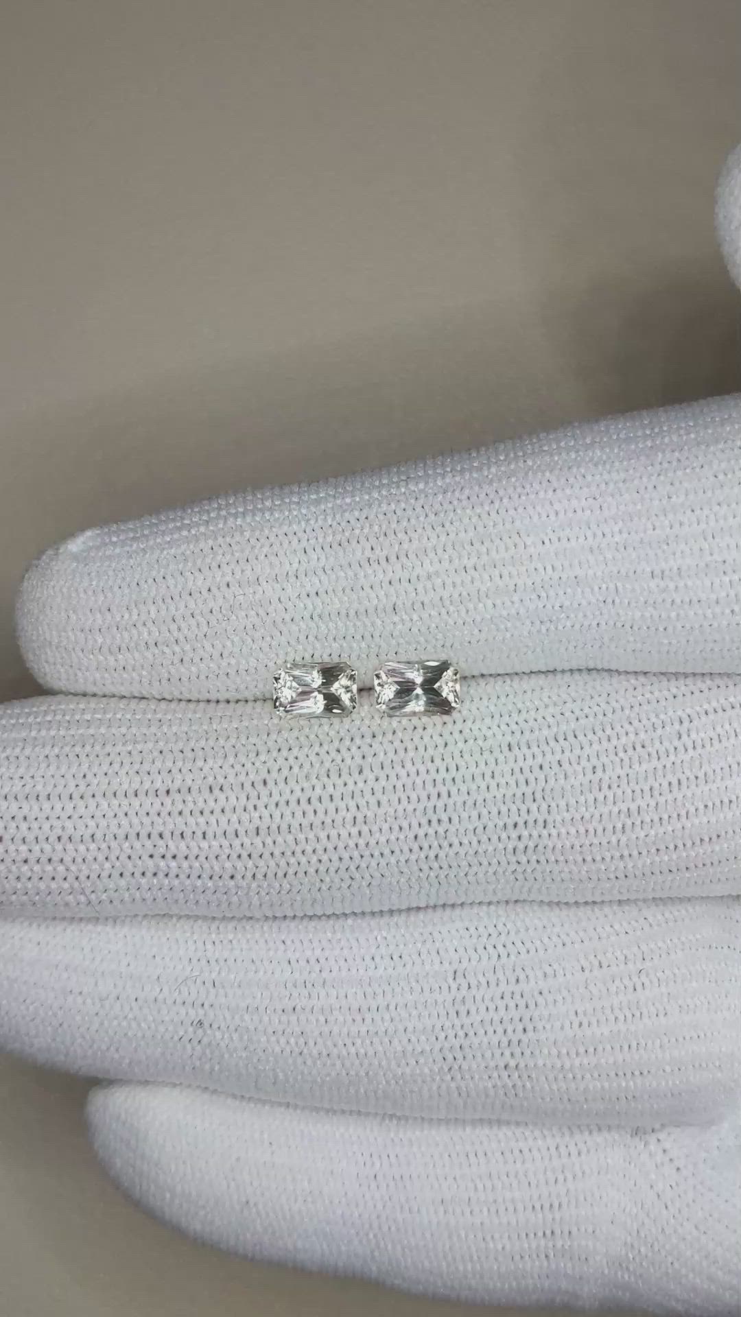 1.47&nbsp;Ct.Tw.Total Carat Weight Yellow Sapphire Pair from Ceylon (Sri Lanka) Size Video