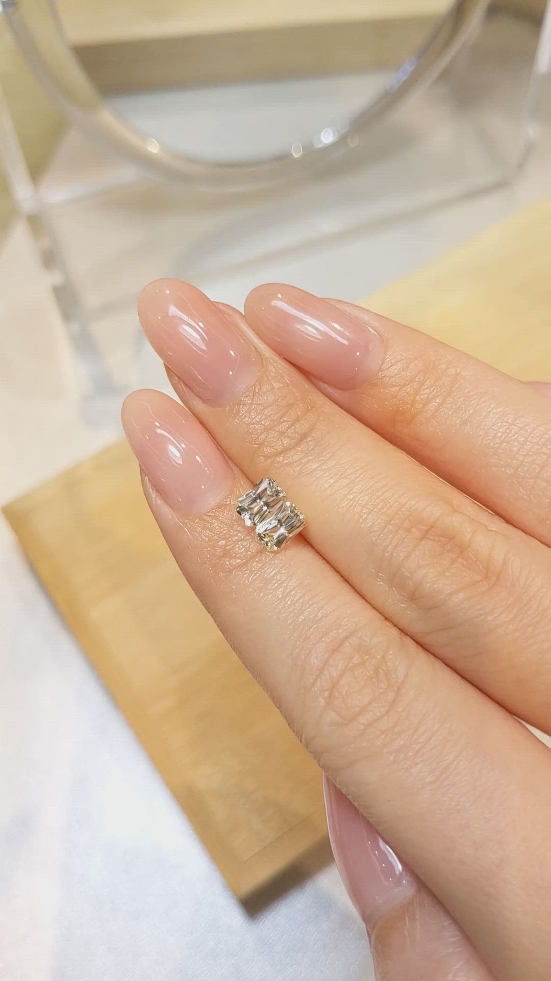 1.47&nbsp;Ct.Tw.Total Carat Weight Yellow Sapphire Pair from Ceylon (Sri Lanka) Size Video