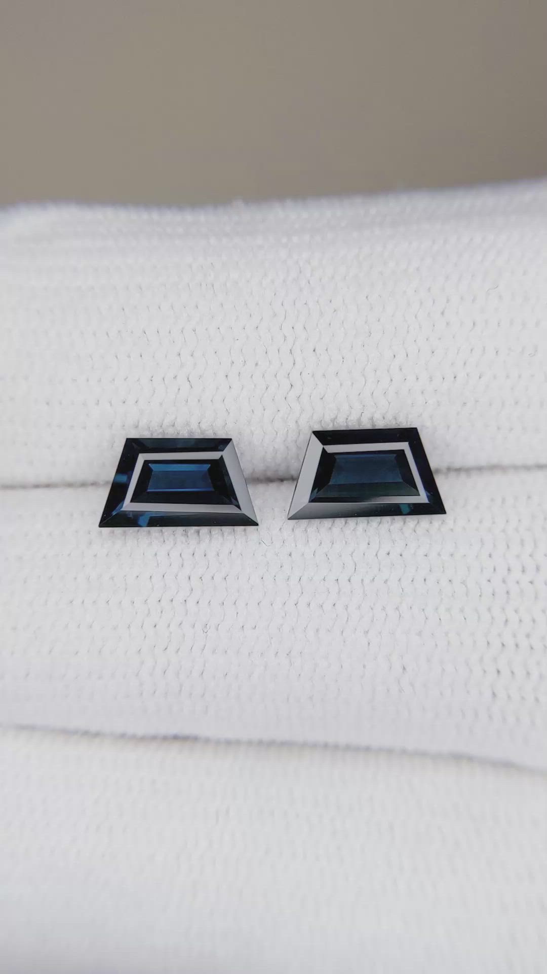 2.02&nbsp;Ct.Tw.Total Carat Weight Blue Sapphire Pair from Ceylon (Sri Lanka) Size Video