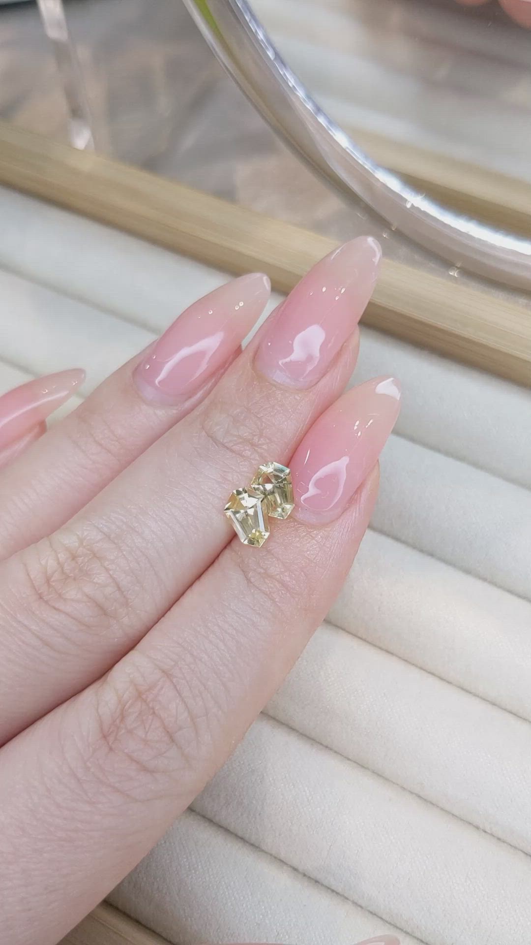 1.56&nbsp;Ct.Tw.Total Carat Weight Yellow Sapphire Pair from Ceylon (Sri Lanka) Size Video