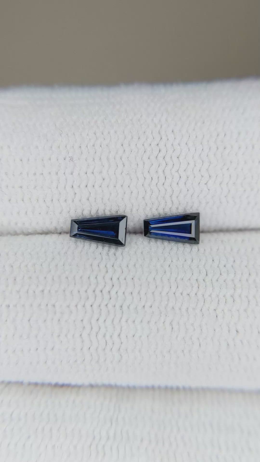 0.52&nbsp;Ct.Tw.Total Carat Weight Blue Sapphire Pair from Ceylon (Sri Lanka) Size Video