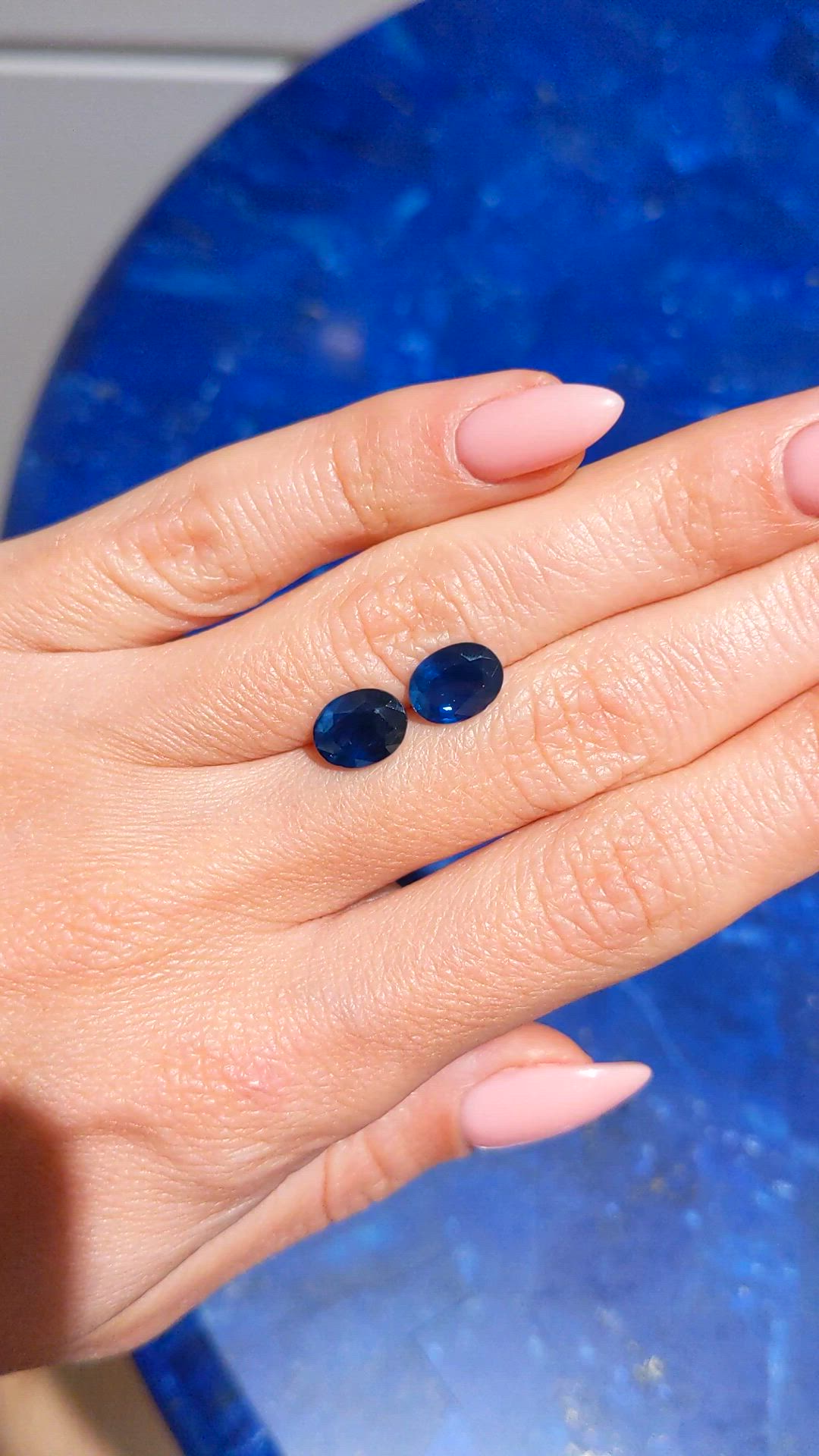 3.99&nbsp;Ct.Tw.Total Carat Weight Blue Sapphire Pair from Ceylon (Sri Lanka) Size Video