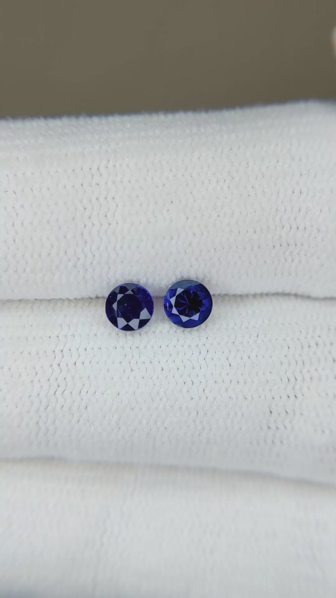 0.71&nbsp;Ct.Tw.Total Carat Weight Blue Sapphire Pair from Ceylon (Sri Lanka) Size Video