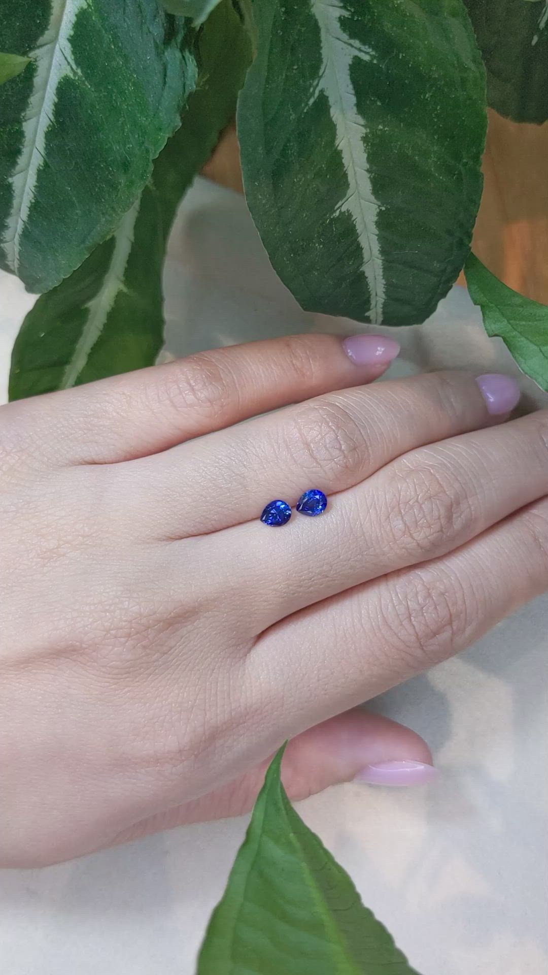 0.96&nbsp;Ct.Tw.Total Carat Weight Blue Sapphire Pair from Ceylon (Sri Lanka) Size Video