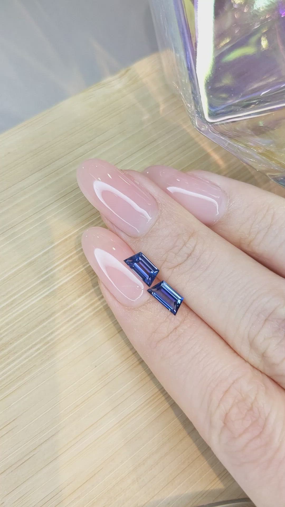 1.55&nbsp;Ct.Tw.Total Carat Weight Blue Sapphire Pair from Ceylon (Sri Lanka) Size Video