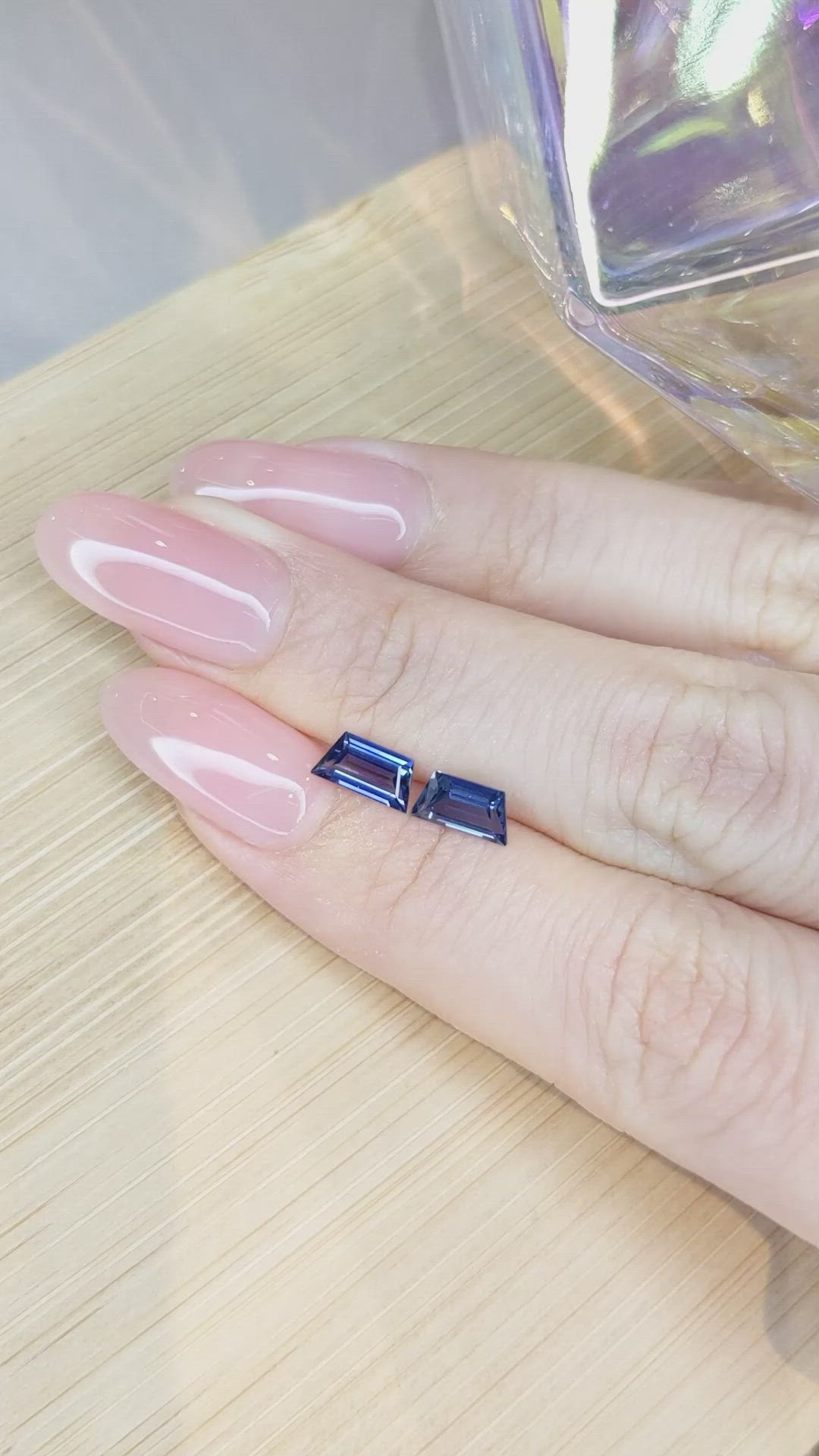 1.55&nbsp;Ct.Tw.Total Carat Weight Blue Sapphire Pair from Ceylon (Sri Lanka) Size Video