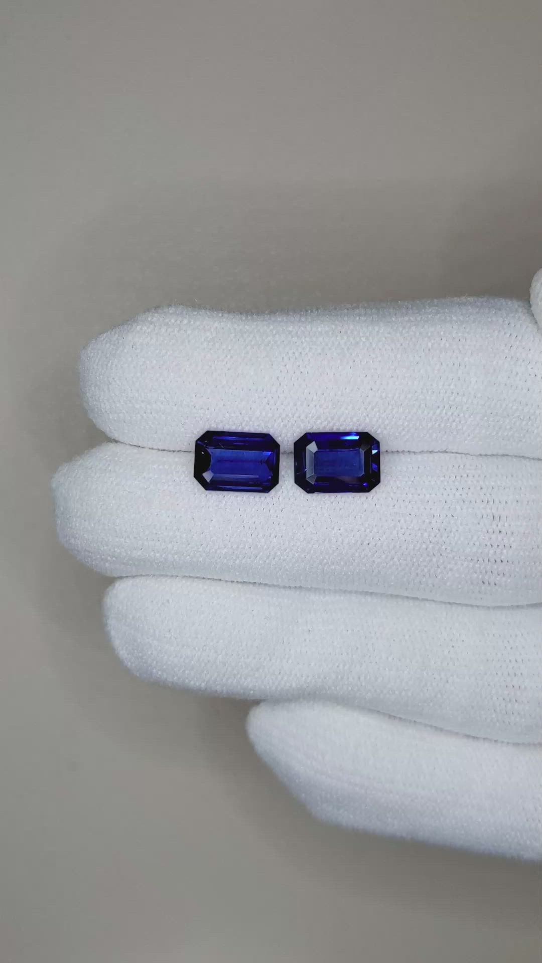 4.28&nbsp;Ct.Tw.Total Carat Weight Blue Sapphire Pair from Ceylon (Sri Lanka) Size Video