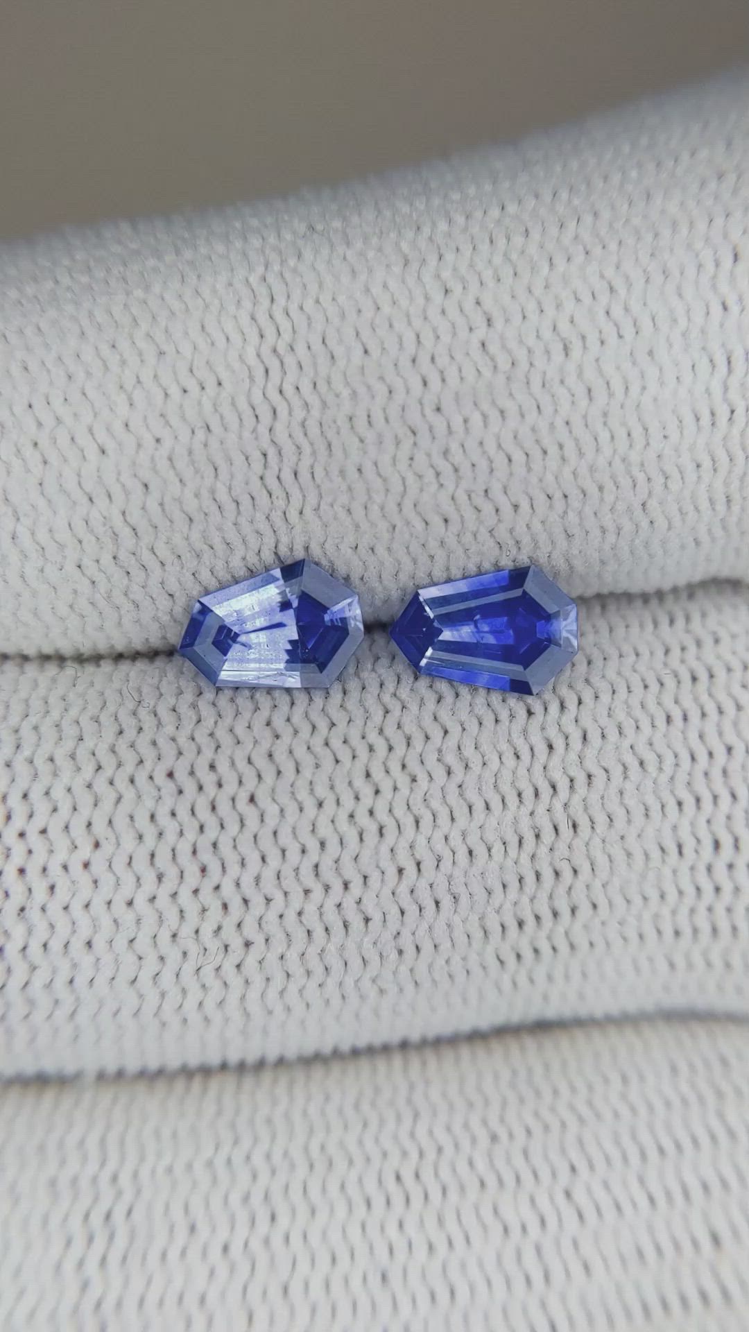 1.23&nbsp;Ct.Tw.Total Carat Weight Blue Sapphire Pair from Ceylon (Sri Lanka) Size Video