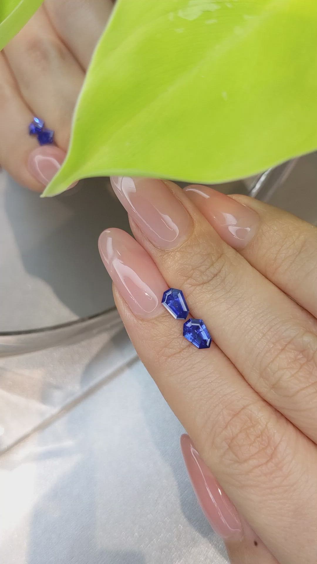 1.28&nbsp;Ct.Tw.Total Carat Weight Blue Sapphire Pair from Ceylon (Sri Lanka) Size Video