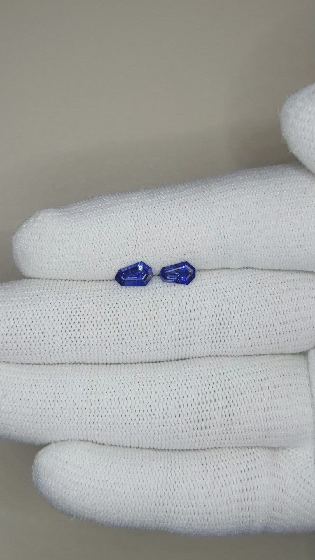 1.29 Ct.Tw.Total Carat Weight Blue Sapphire Pair from Ceylon (Sri Lanka) Size Video