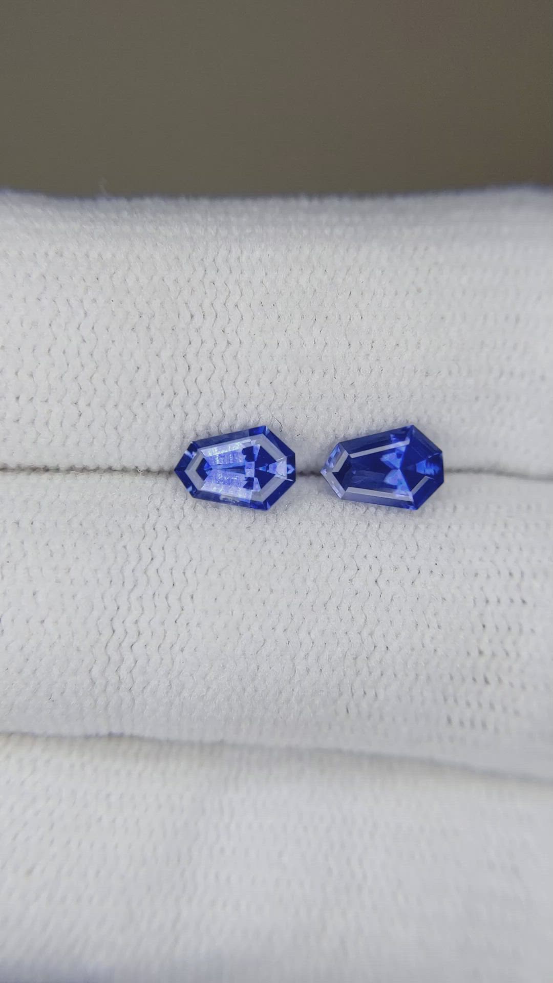 1.14 Ct.Tw.Total Carat Weight Blue Sapphire Pair from Ceylon (Sri Lanka) Size Video