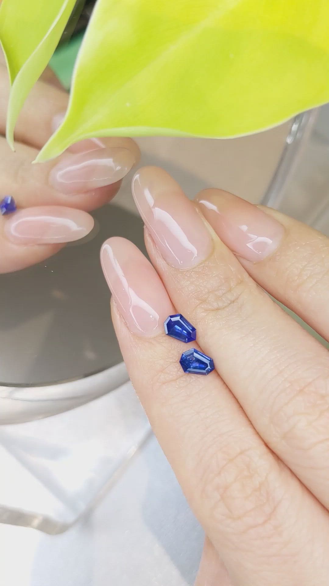 1.20&nbsp;Ct.Tw.Total Carat Weight Blue Sapphire Pair from Ceylon (Sri Lanka) Size Video