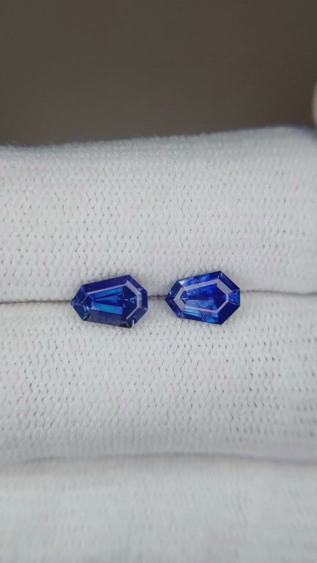 1.51 Ct.Tw.Total Carat Weight Blue Sapphire Pair from Ceylon (Sri Lanka) Size Video
