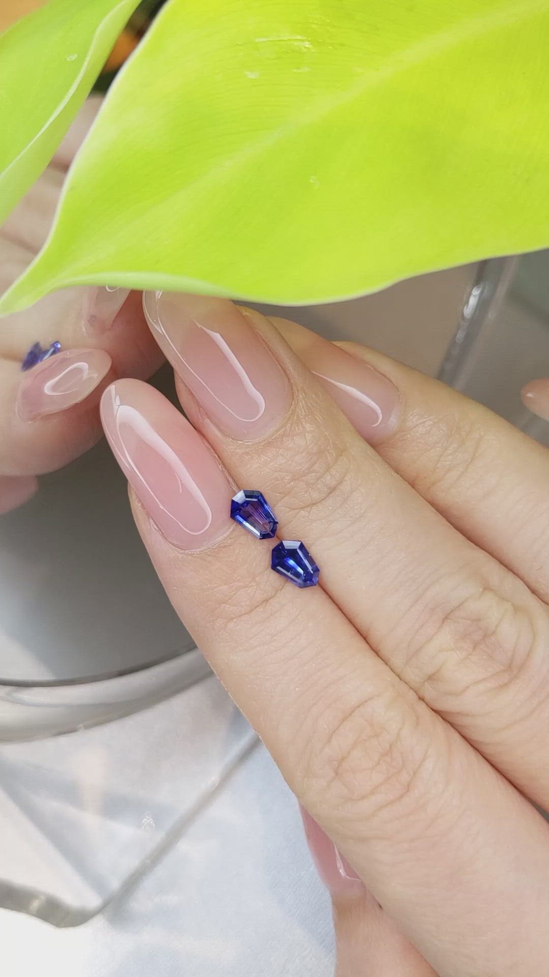 0.99&nbsp;Ct.Tw.Total Carat Weight Blue Sapphire Pair from Ceylon (Sri Lanka) Size Video