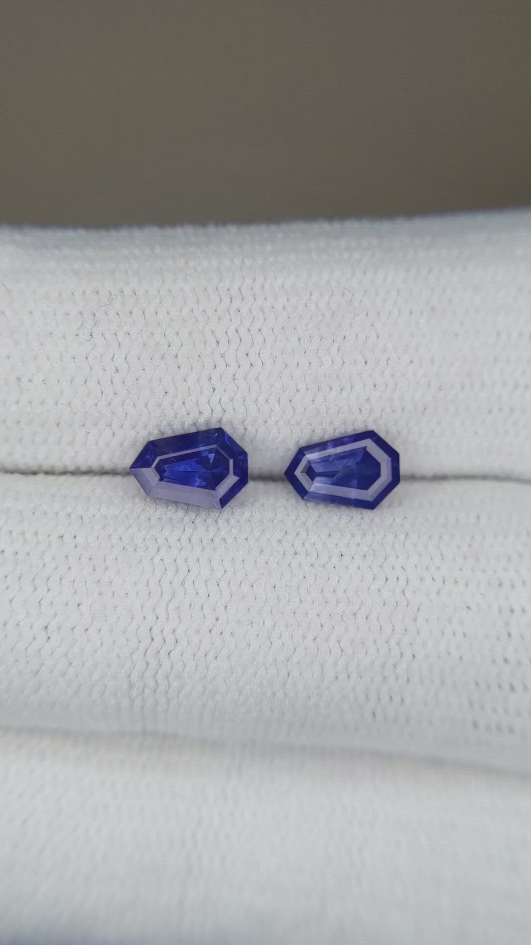 1.23 Ct.Tw.Total Carat Weight Blue Sapphire Pair from Ceylon (Sri Lanka) Size Video