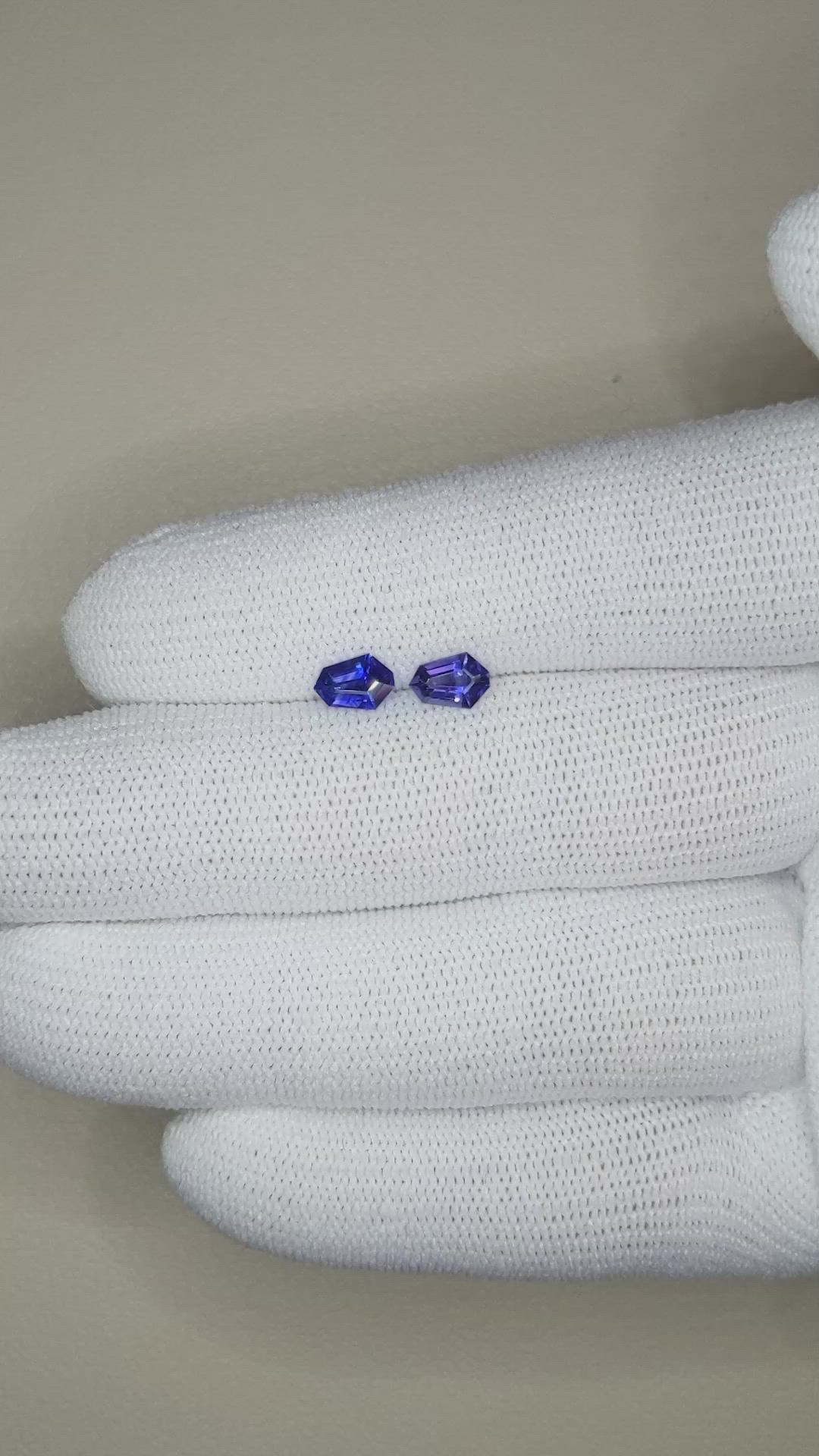 1.02 Ct.Tw.Total Carat Weight Blue Sapphire Pair from Ceylon (Sri Lanka) Size Video