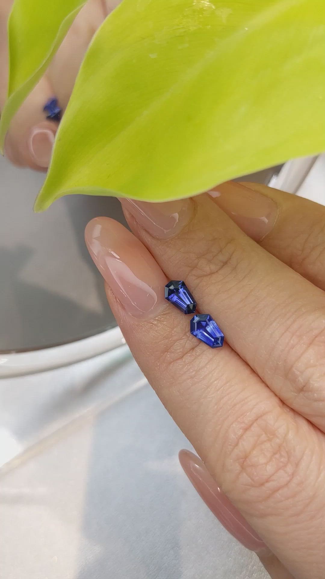 1.13&nbsp;Ct.Tw.Total Carat Weight Blue Sapphire Pair from Ceylon (Sri Lanka) Size Video
