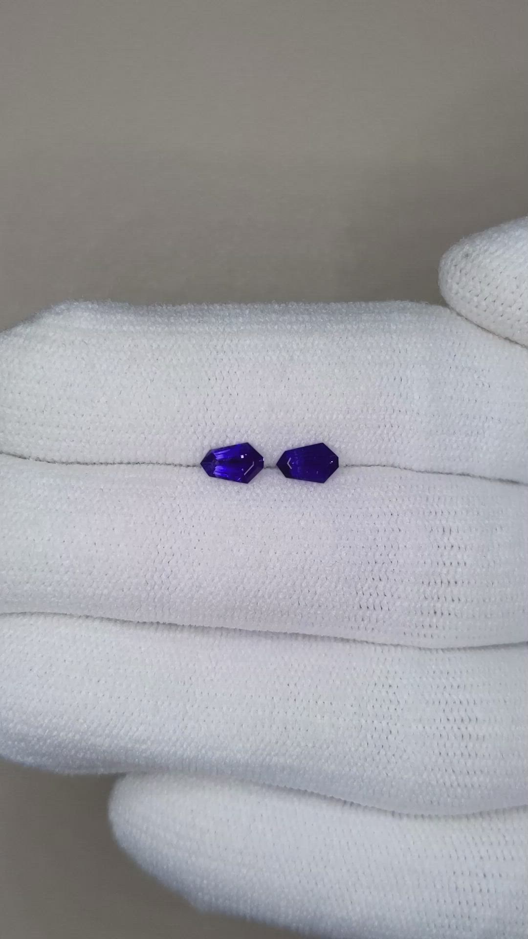 0.54&nbsp;Ct.Tw.Total Carat Weight Blue Sapphire Pair from Ceylon (Sri Lanka) Size Video