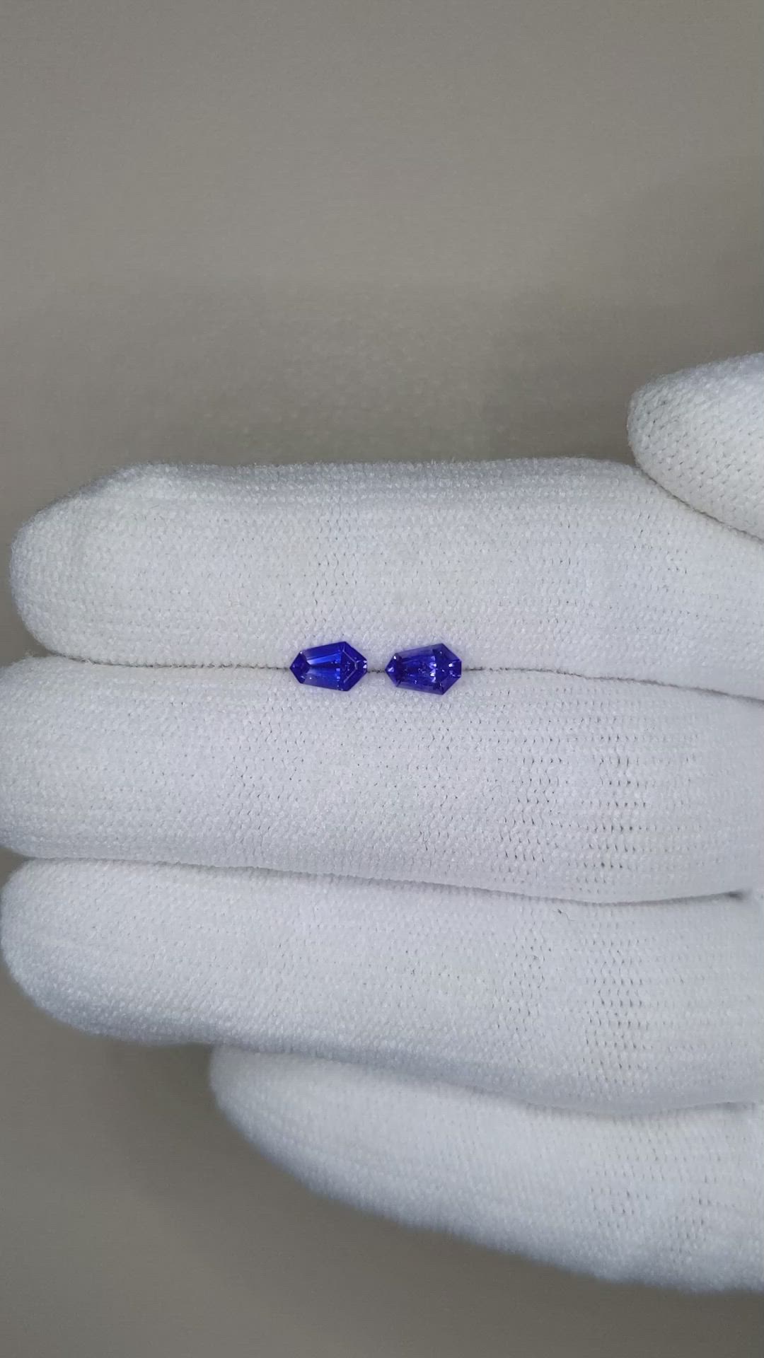 0.59&nbsp;Ct.Tw.Total Carat Weight Blue Sapphire Pair from Ceylon (Sri Lanka) Size Video