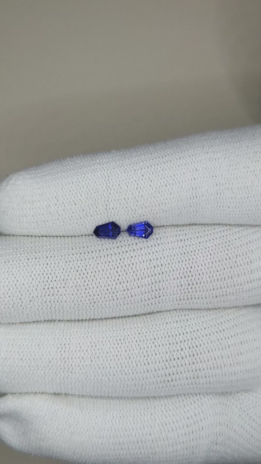 0.54&nbsp;Ct.Tw.Total Carat Weight Blue Sapphire Pair from Ceylon (Sri Lanka) Size Video