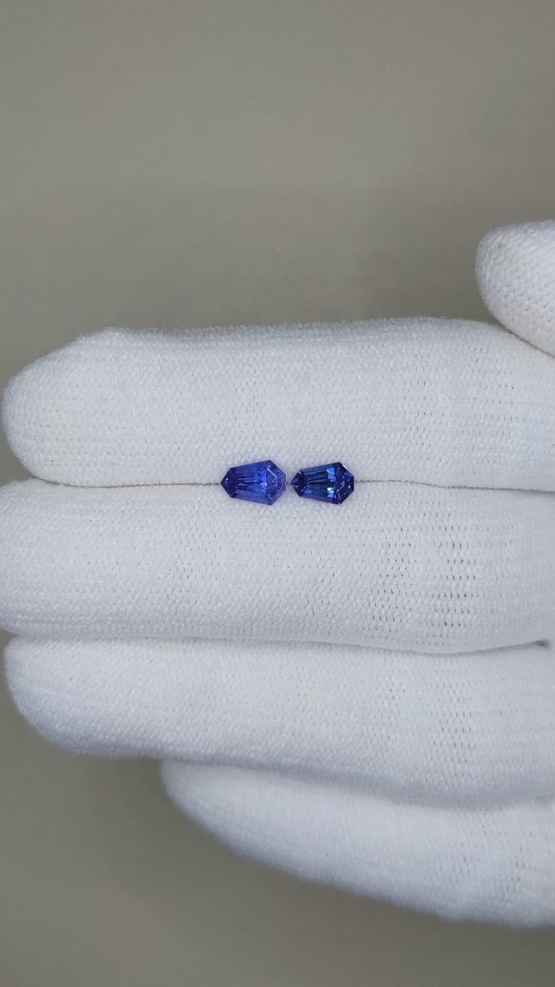 0.90 Ct.Tw.Total Carat Weight Blue Sapphire Pair from Ceylon (Sri Lanka) Size Video