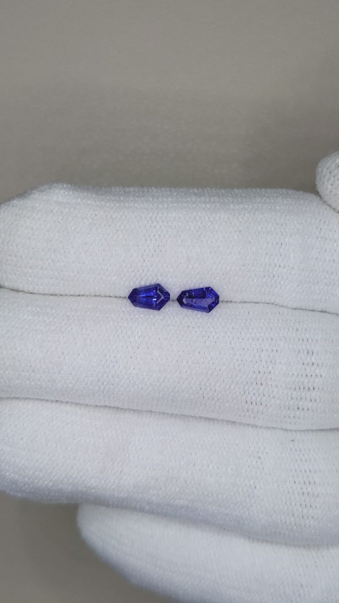 0.48&nbsp;Ct.Tw.Total Carat Weight Blue Sapphire Pair from Ceylon (Sri Lanka) Size Video