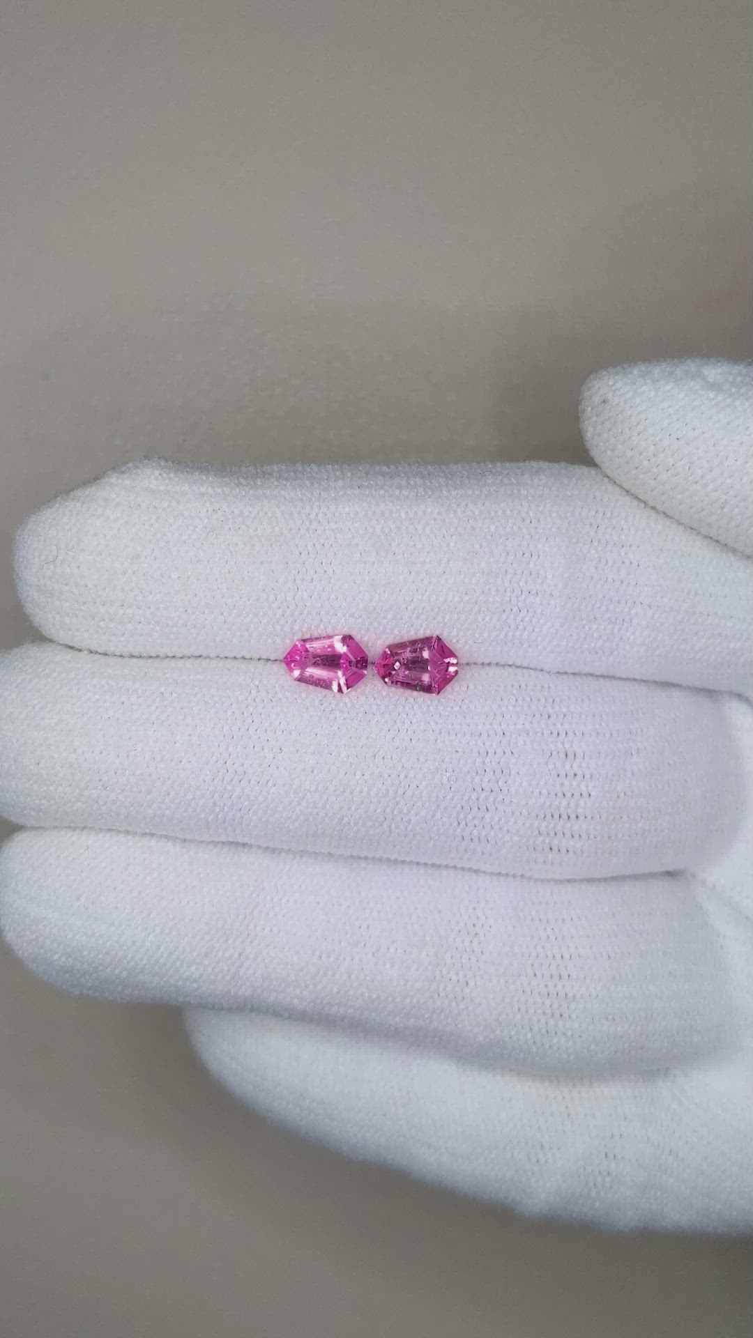 0.95&nbsp;Ct.Tw.Total Carat Weight Pink Sapphire Pair from Ceylon (Sri Lanka) Size Video
