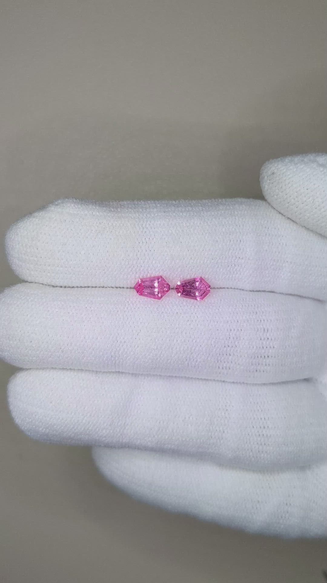 0.85&nbsp;Ct.Tw.Total Carat Weight Pink Sapphire Pair from Ceylon (Sri Lanka) Size Video