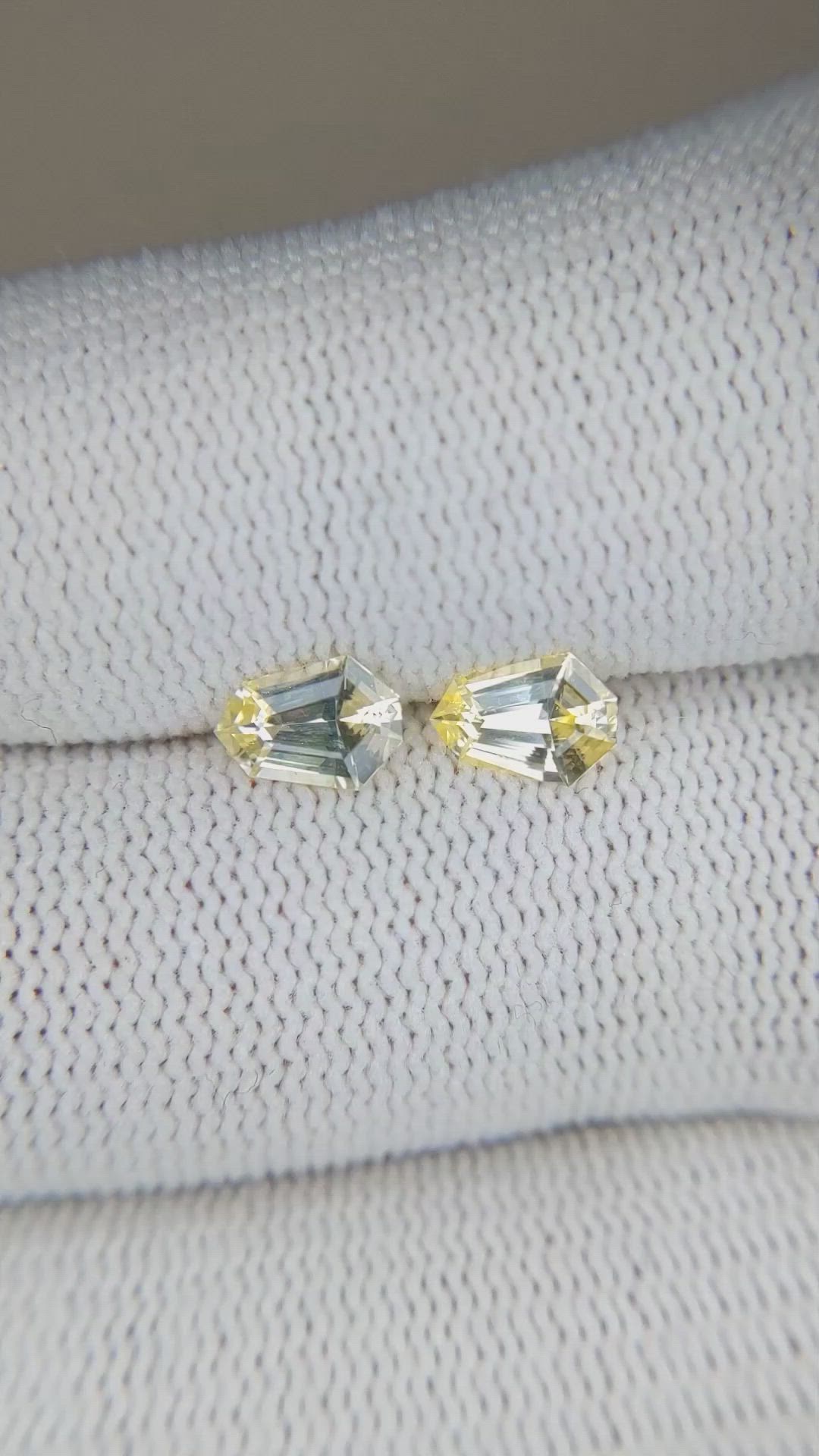 1.12&nbsp;Ct.Tw.Total Carat Weight Yellow Sapphire Pair from Ceylon (Sri Lanka) Size Video