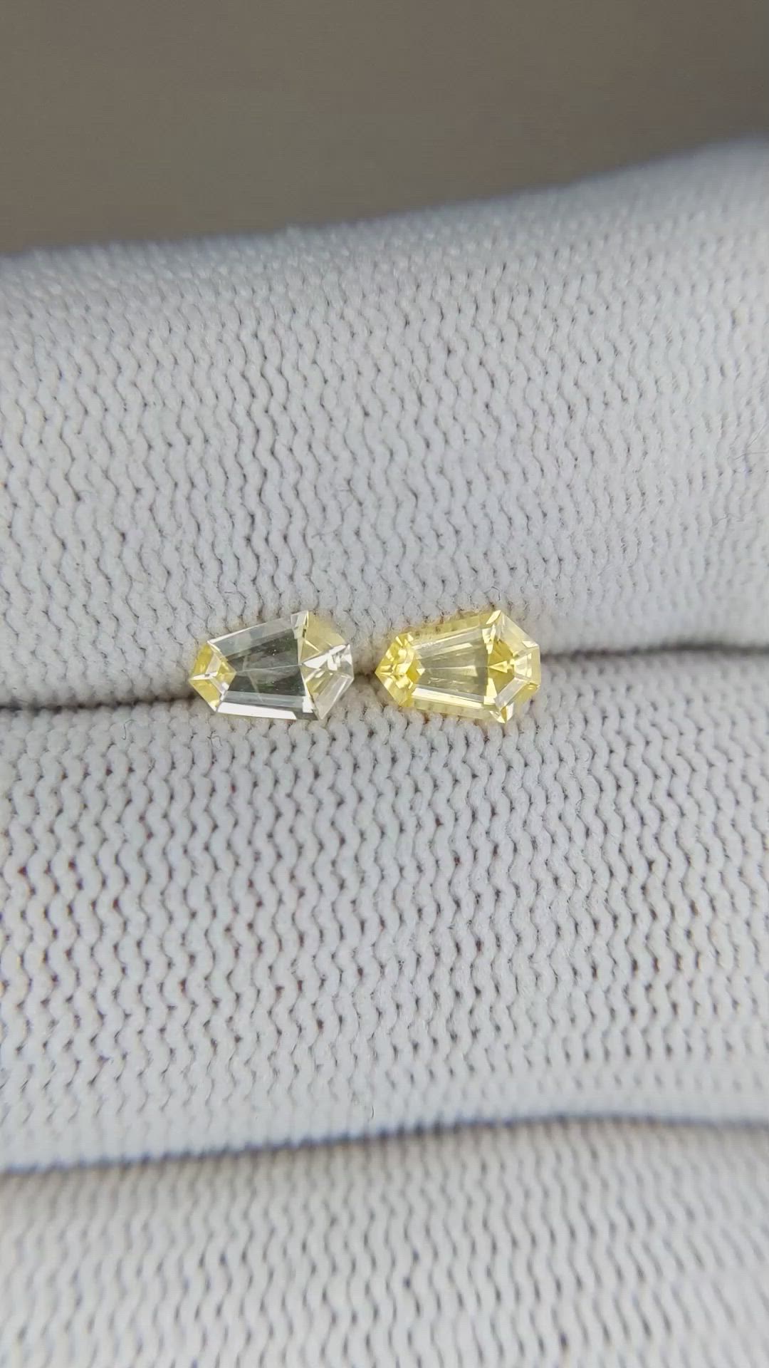 0.84&nbsp;Ct.Tw.Total Carat Weight Yellow Sapphire Pair from Ceylon (Sri Lanka) Size Video