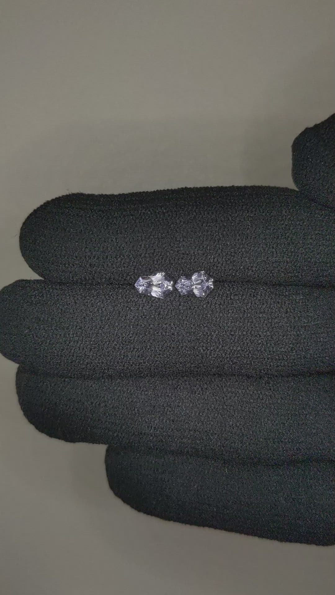 0.85&nbsp;Ct.Tw.Total Carat Weight White Sapphire Pair from Ceylon (Sri Lanka) Size Video