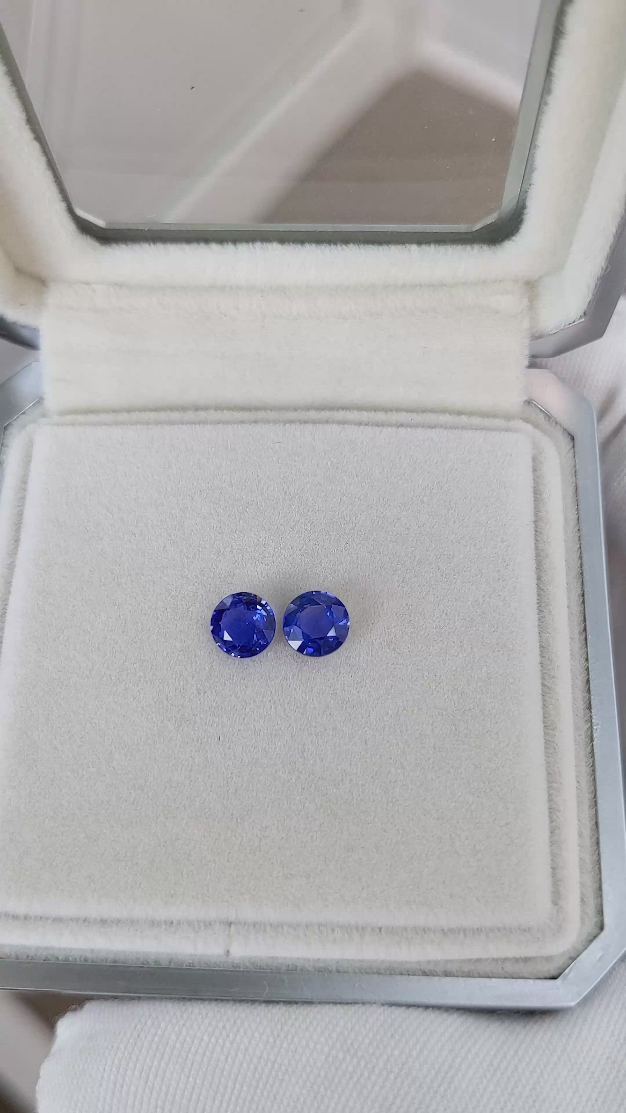 1.80&nbsp;Ct.Tw.Total Carat Weight Blue Sapphire Pair from Ceylon (Sri Lanka) Size Video