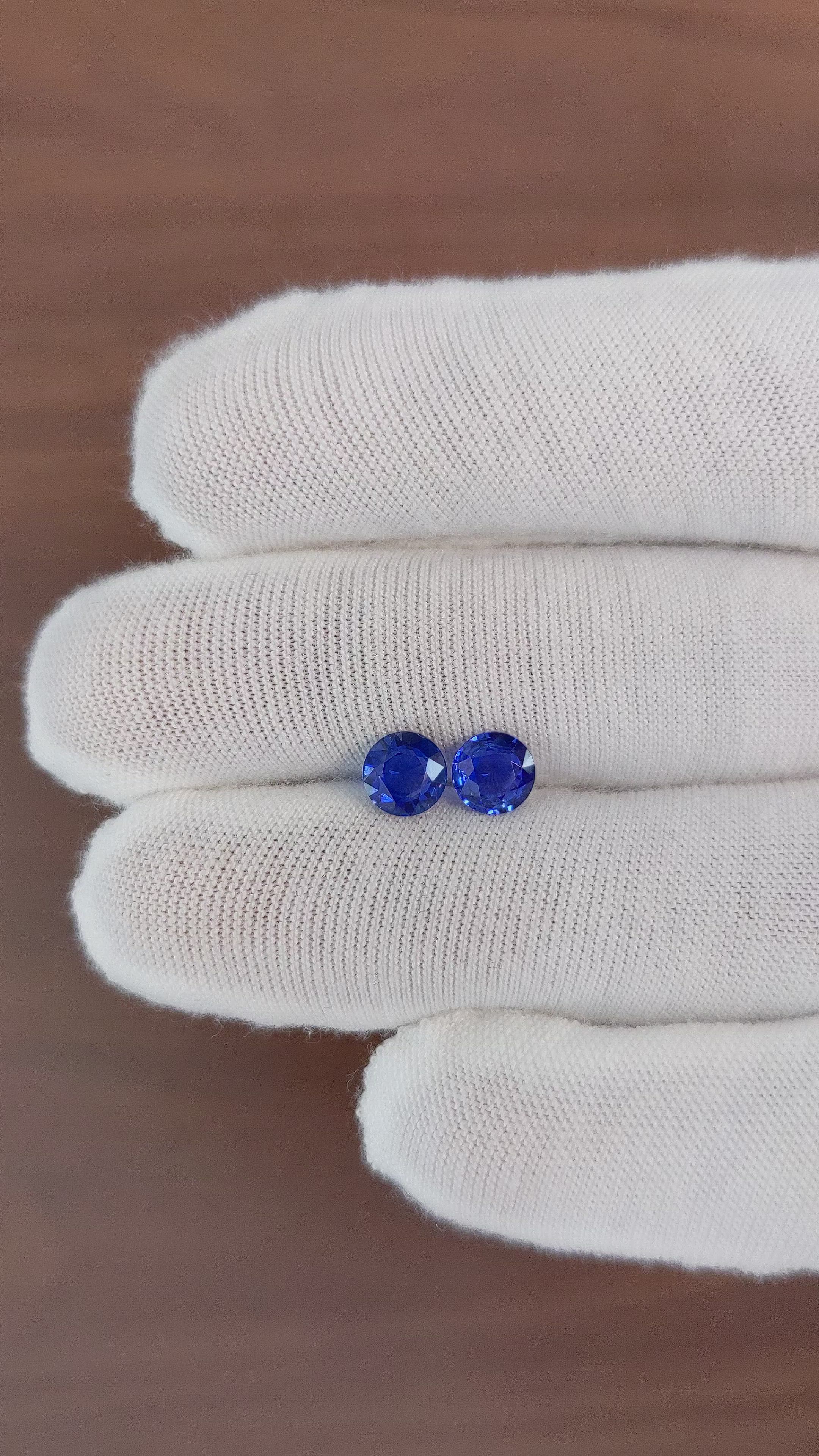 1.80&nbsp;Ct.Tw.Total Carat Weight Blue Sapphire Pair from Ceylon (Sri Lanka) Size Video