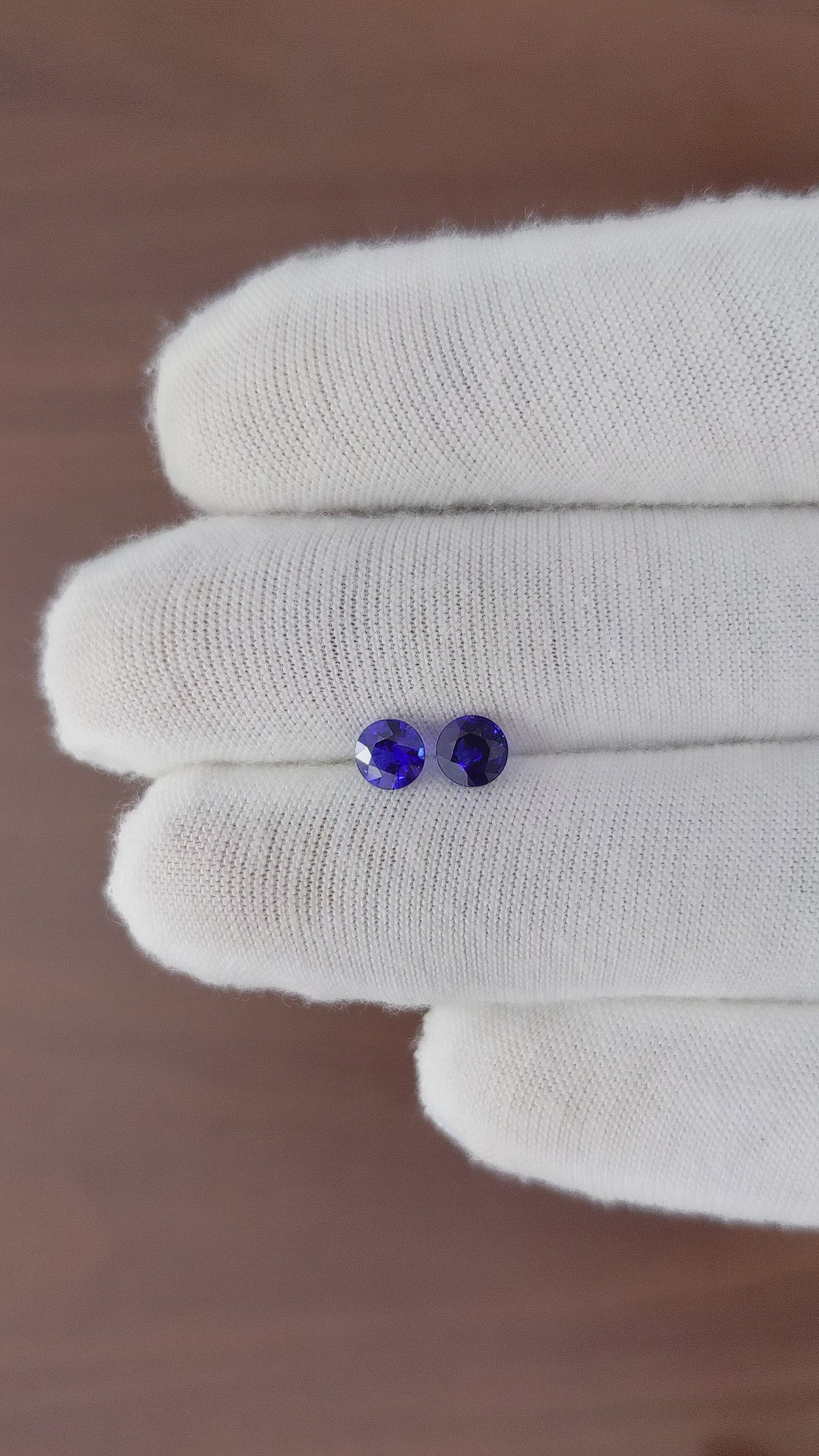 1.00&nbsp;Ct.Tw.Total Carat Weight Blue Sapphire Pair from Ceylon (Sri Lanka) Size Video