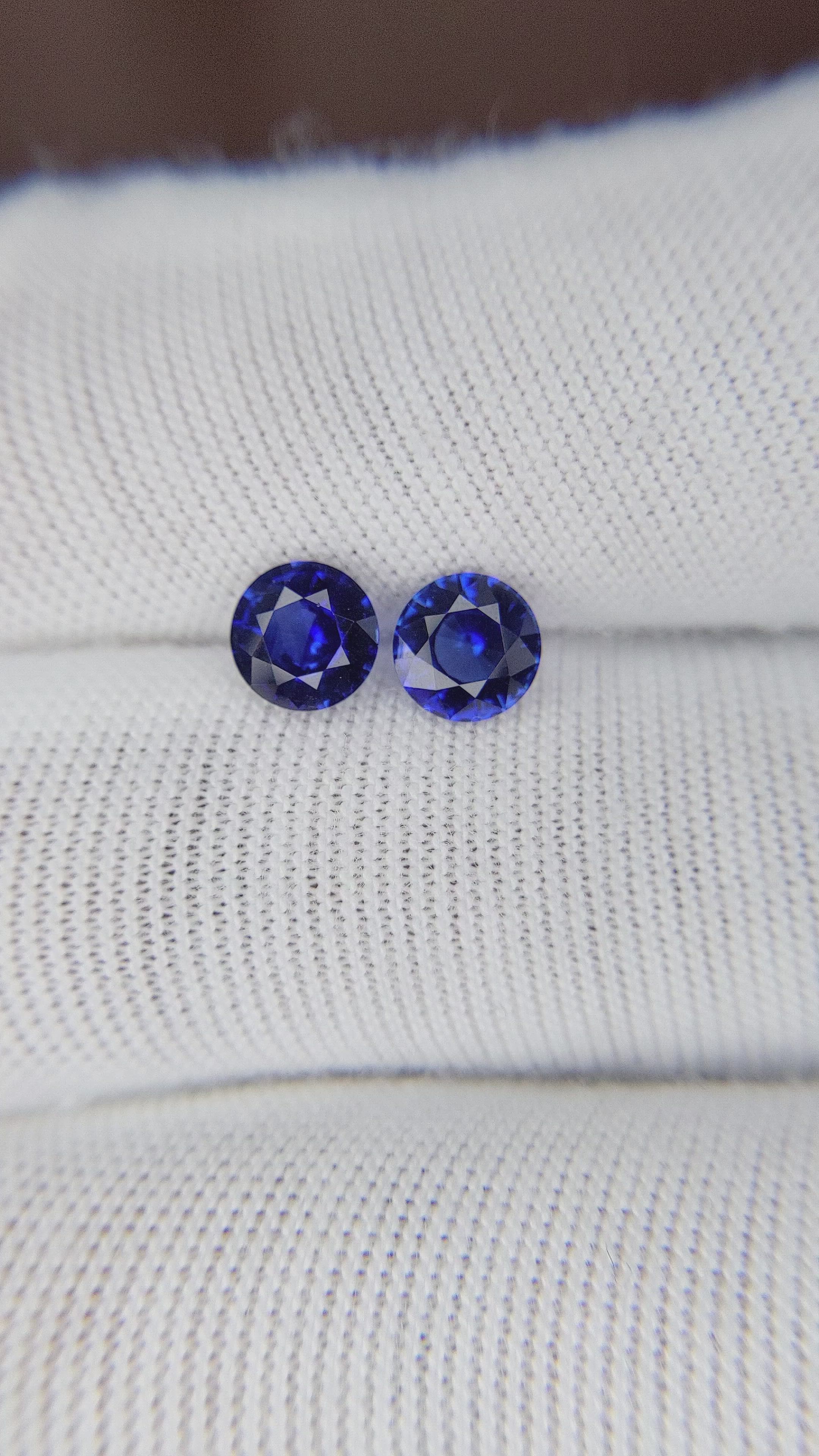 1.40 Ct.Tw.Total Carat Weight Blue Sapphire Pair from Ceylon (Sri Lanka) Size Video