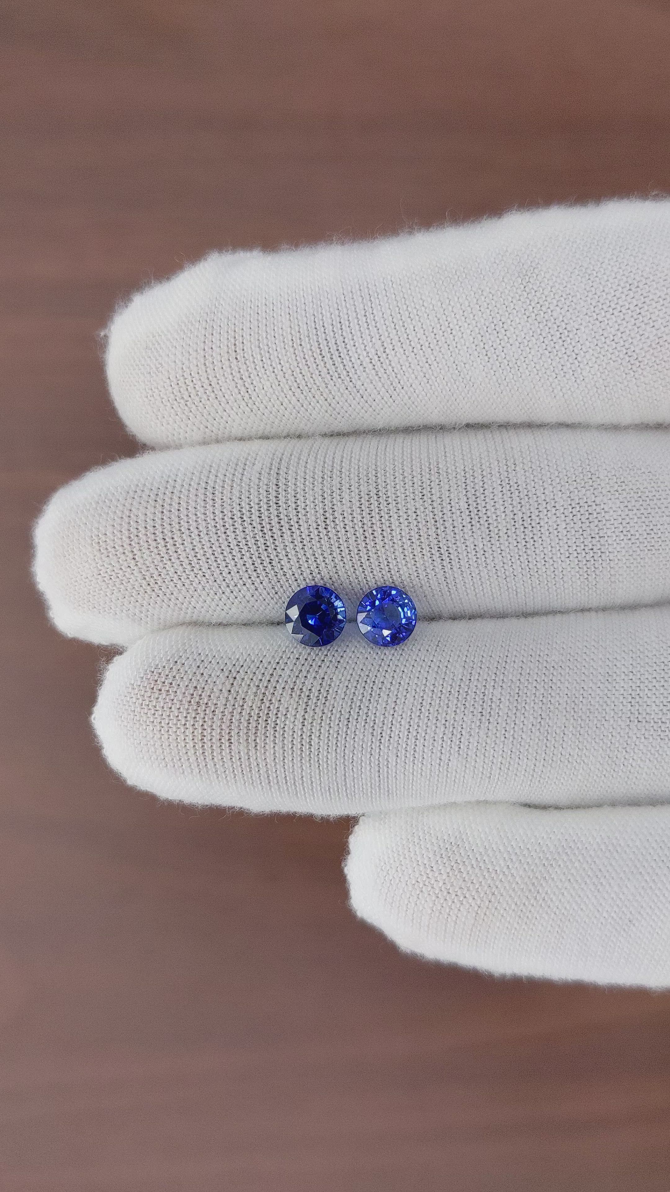 1.65&nbsp;Ct.Tw.Total Carat Weight Blue Sapphire Pair from Ceylon (Sri Lanka) Size Video