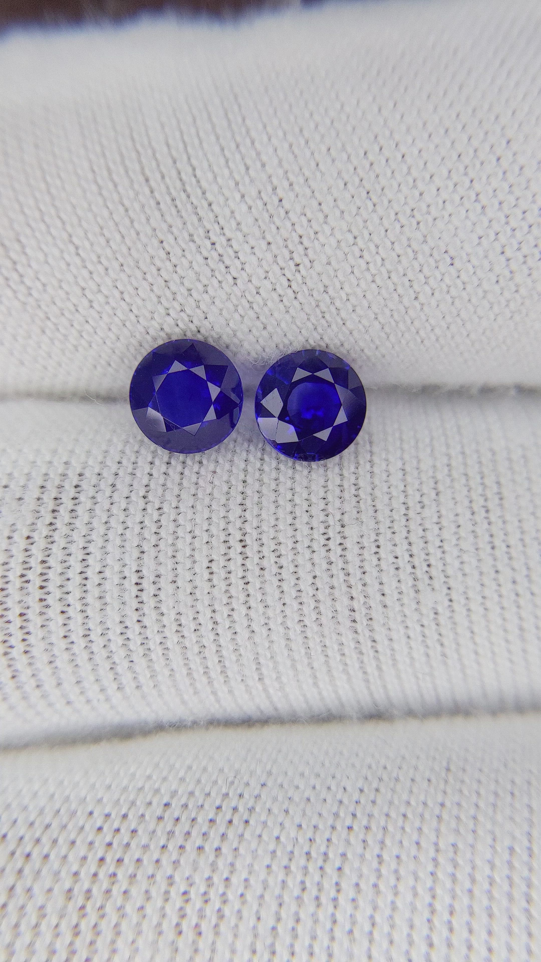 1.51 Ct.Tw.Total Carat Weight Blue Sapphire Pair from Ceylon (Sri Lanka) Size Video